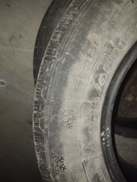 Продам резину на кроссовер