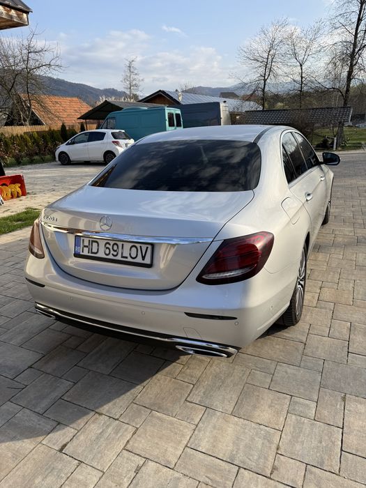 Vand mercedes E220 9g 198 cai
