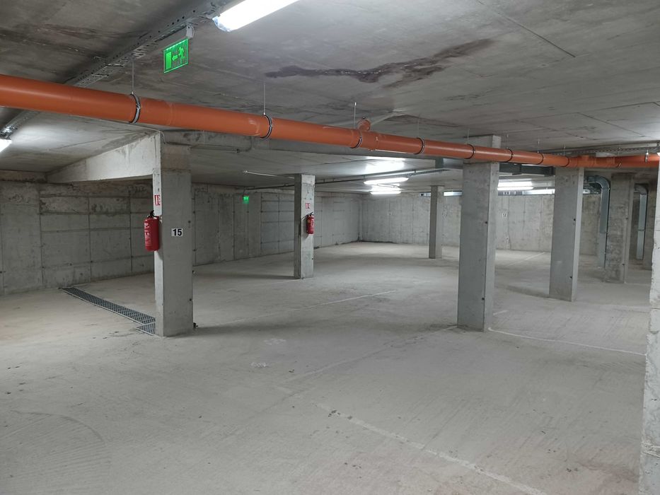 Дава се под наем Гараж / Паркомясто в Варна, Възраждане 2 - 12 кв.м за 17000 € - Снимка #3