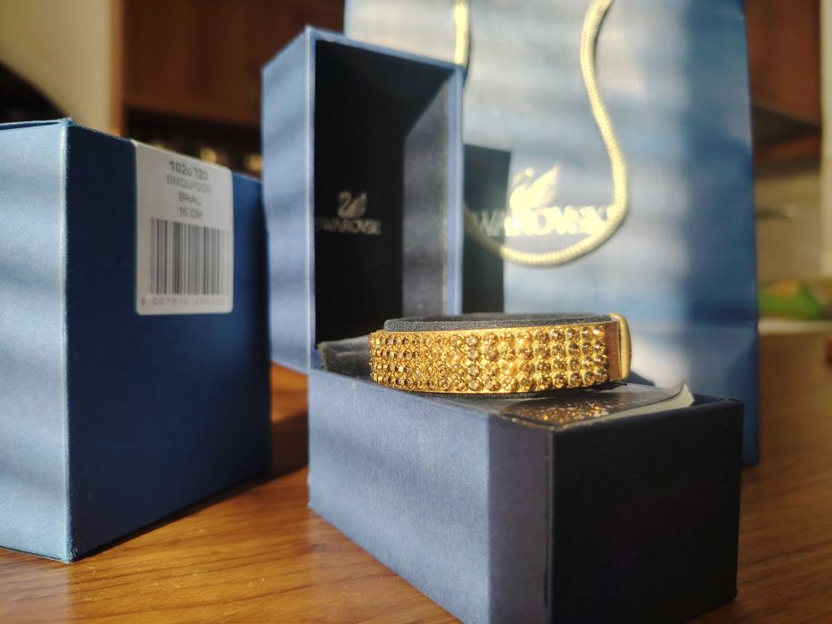 Кожена гривна Swarovski с опушен кварц