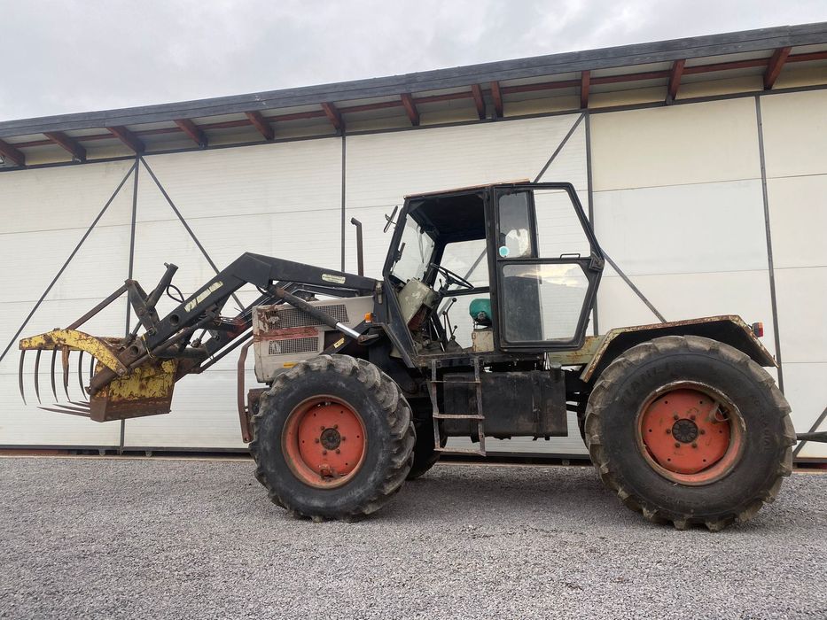 Tractor MB Trak unimog cu incarcator frontal