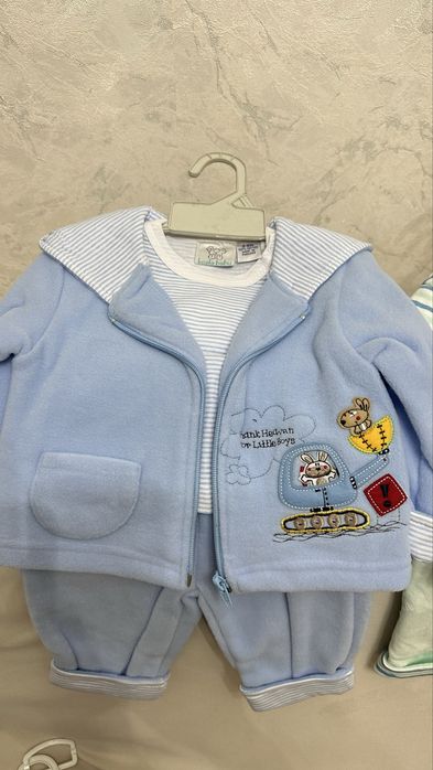 Костюмчики малышковые