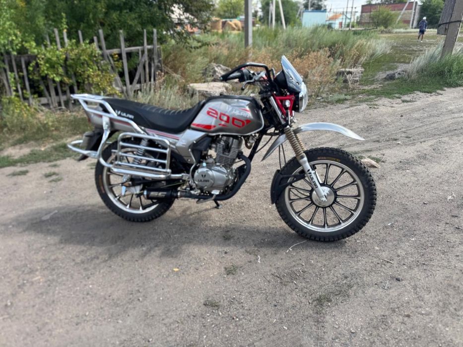 Мотоцикл улар 200