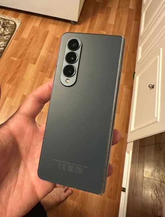 Samsung Z Fold 4