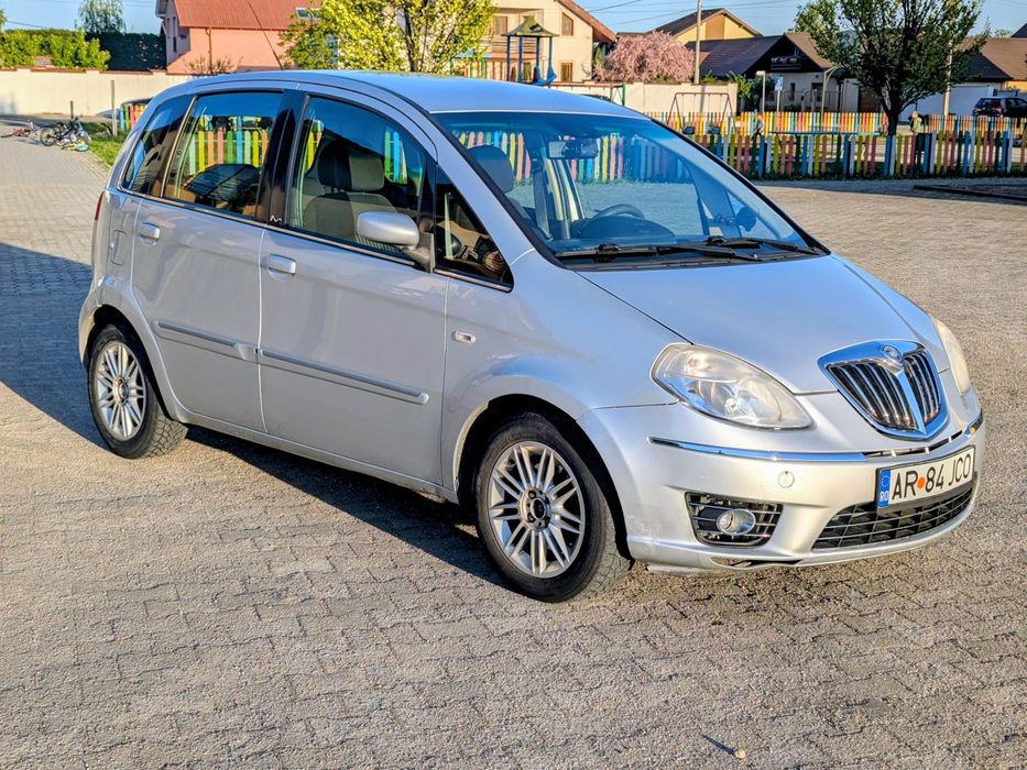 Vând Lancia Musa automată 1.3 jtdm