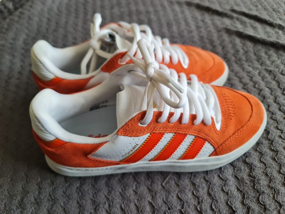 Adidas Tyshawn Low Pro - Collegiate Orange