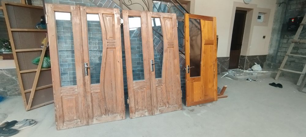 Эшик . 3 та комплект.факат кесакиси йук