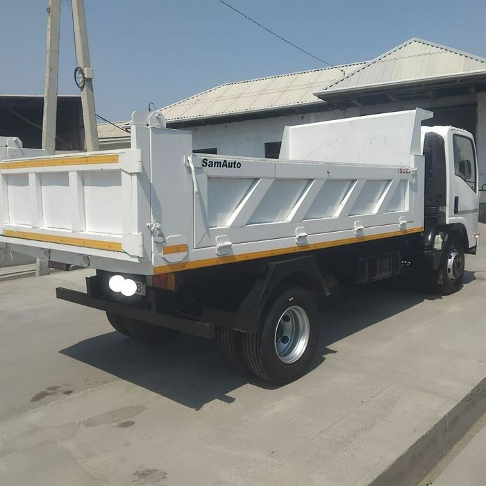 Isuzu samasval NPR 82L