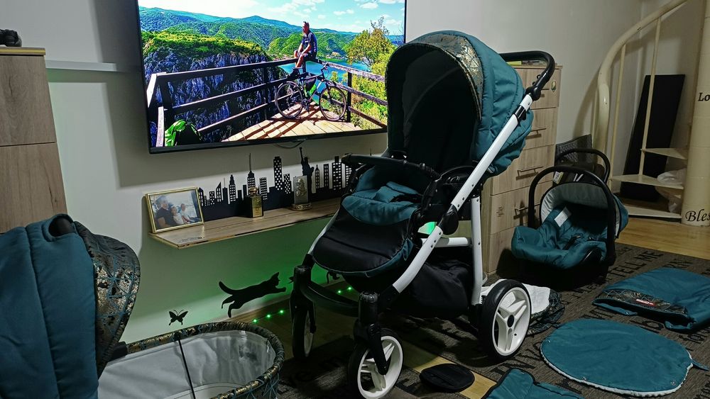Cărucior/căruț copii 3 în 1 sport+landou+scaun auto(scoică)Testat ADAC

-- design modern

-- calitate superioară

-- practic și ușor

-- cadru robust
