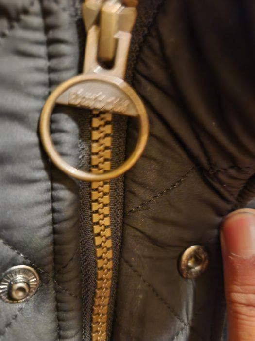 Яке Barbour есенно зимно. Много запазено яке, меко и удобно. Цвят чере