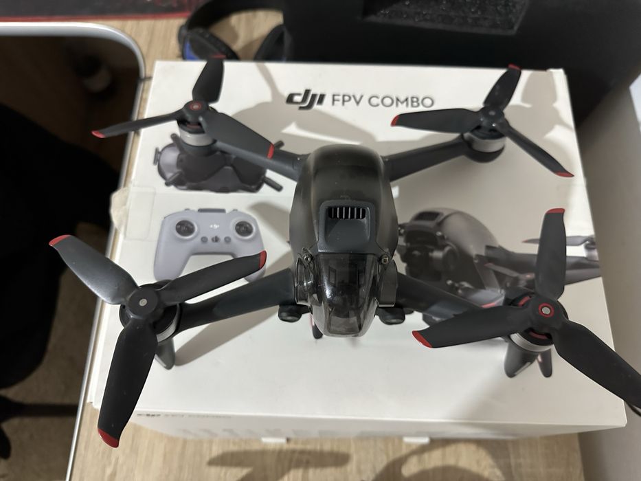 Drona DJI FPV, DJI Goggles V2, Controller 2, pachet Fly More
