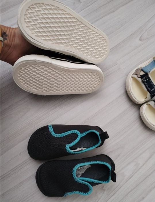 Обувки за момче "H&M" и " Decathlon"