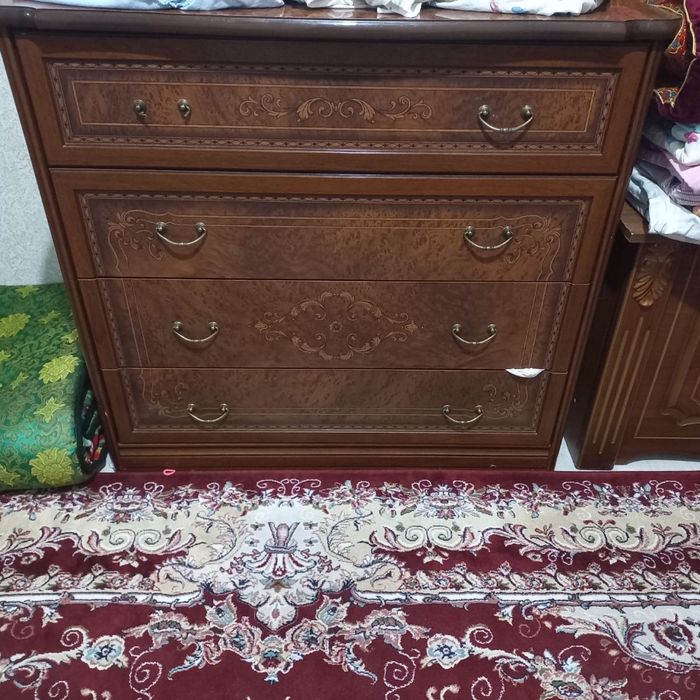 Срочно!Шкаф+ комод с зеркалом сатылады!