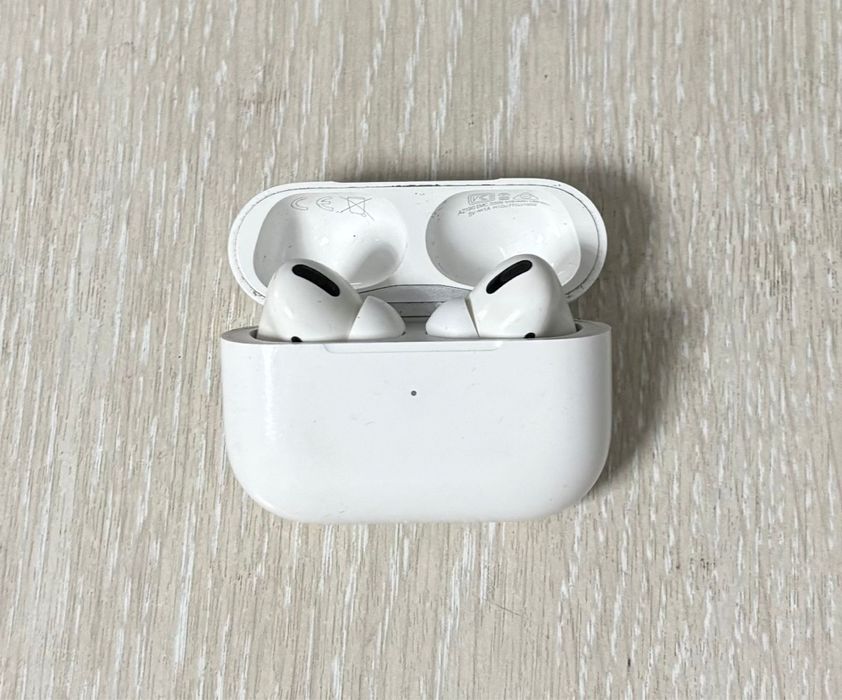 Airpods pro 1 поколения