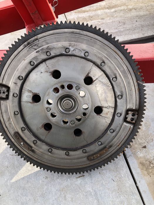 Съединител LUK с маховик за Bmw N47D20 2.0d 318d,320d,116d,118d,120d