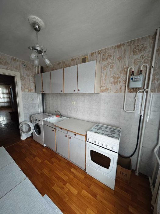 Продам 3 комн. кв. район университета