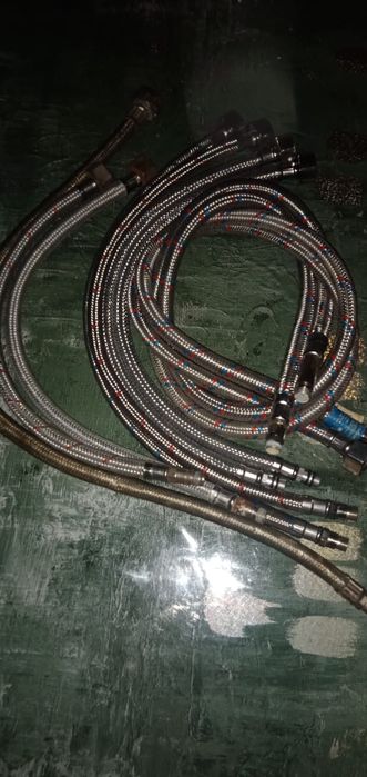 Шланги для смесителя.