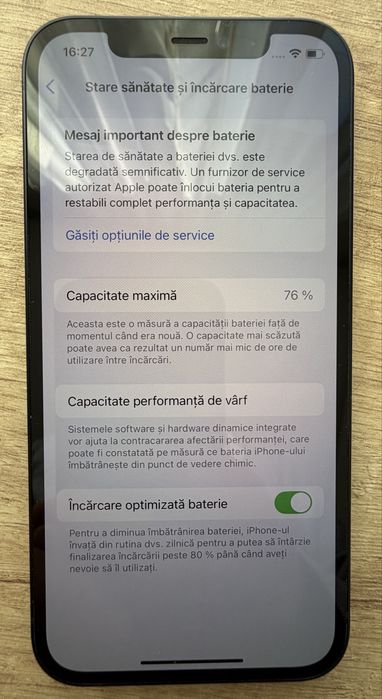 Vand iPhone 12 liber de retea