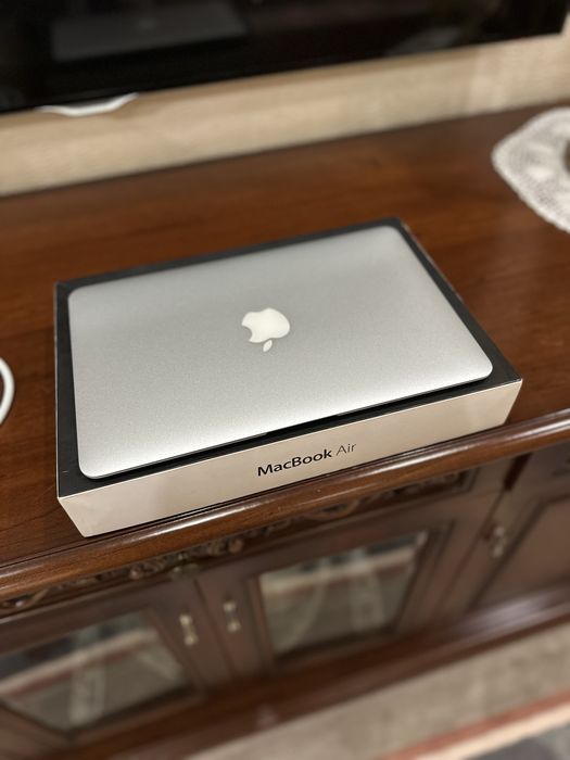 Macbook air 11 дюймов