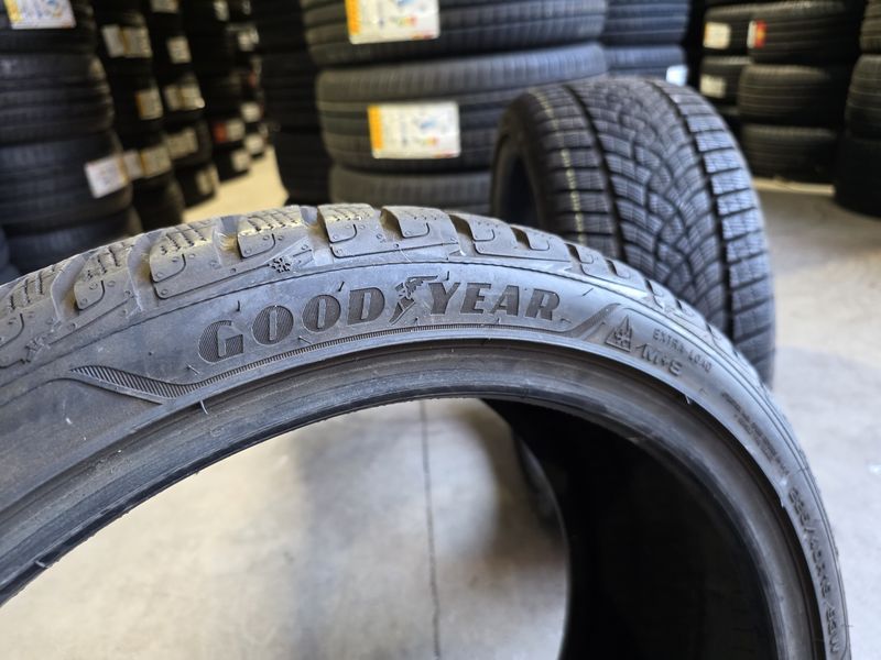 225/40/19 GOODYEAR 2бр