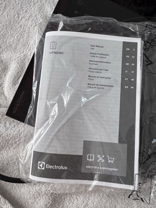 Plită cu inducție Electrolux – NOUĂ, nefolosită