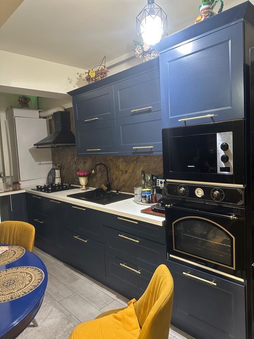 Vand apartament 2 camere  87 mp zona tomis plus