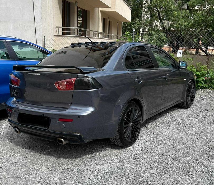 Mitsubishi Lancer