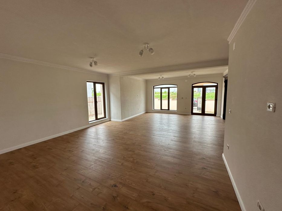 Proprietar vând casă pe parter în Ghiroda