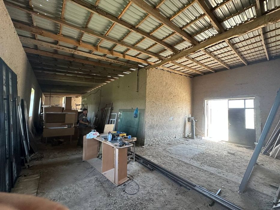 Noturar bino sotiladi,240 m²