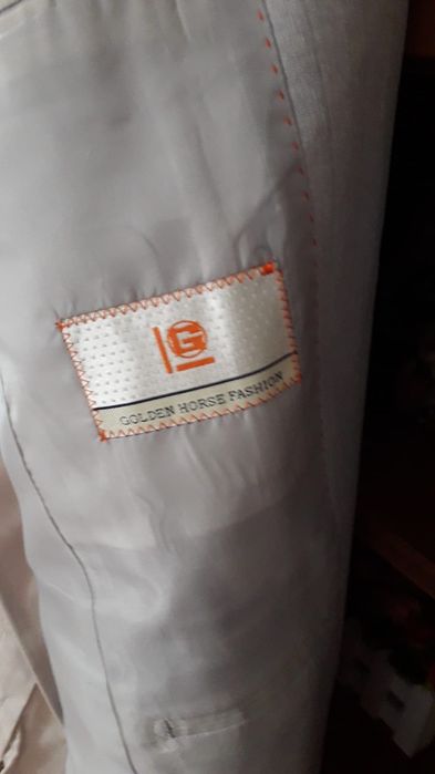 Костюм мужской тройка