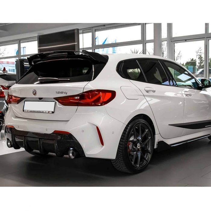 Пълен тунинг бодикит M Performance за BMW 1 (F40) Черен лак