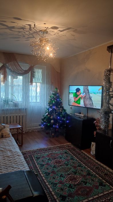 Продам двух комнатную квартиру. Район автопарк.