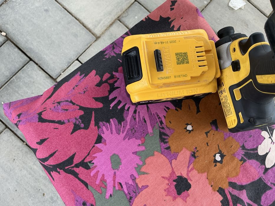 Vind dewalt DCF887 2025 cu acum 5 ah