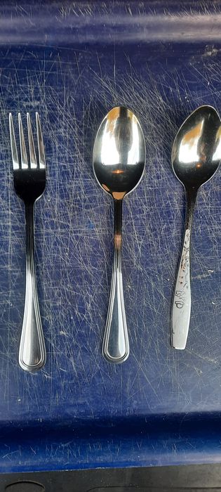 Столовые ложки и вилки