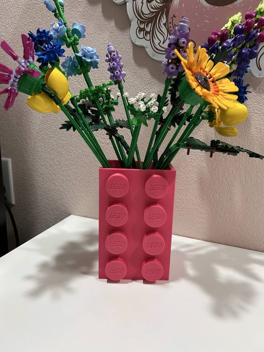 Vază LEGO pentru colecția LEGO Botanical – design modern