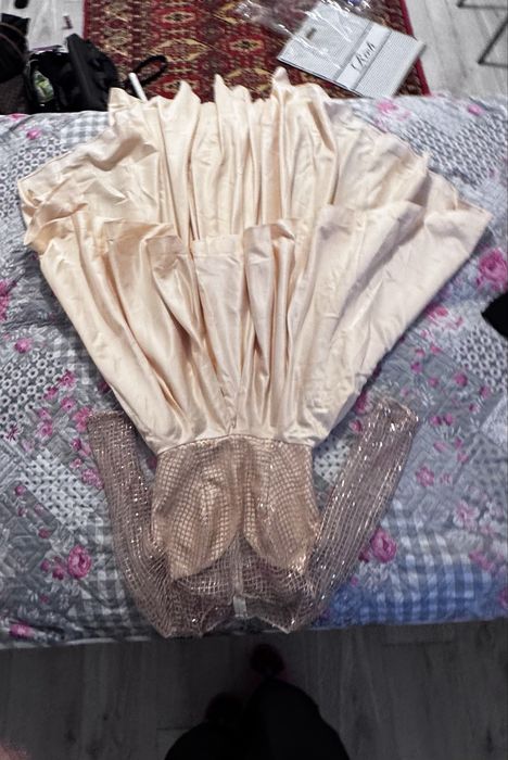 платье для мероприятии и для выпускного