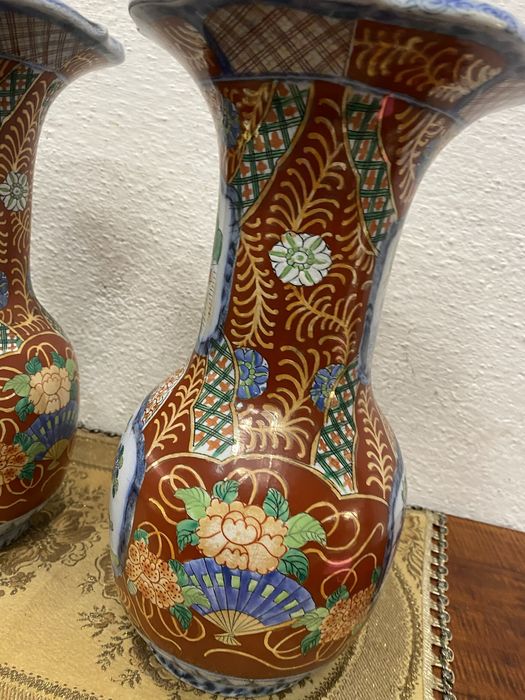 Големи холандски вази от порцелан