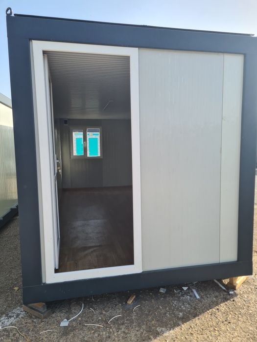 Container vitrina, birou, vestiar, grup sanitar, magazie, dormitor
