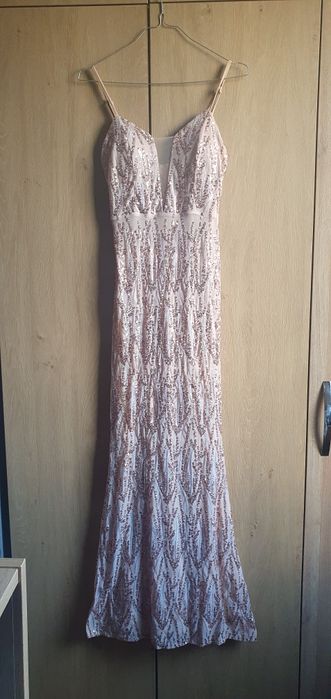 Официални рокли с пайети