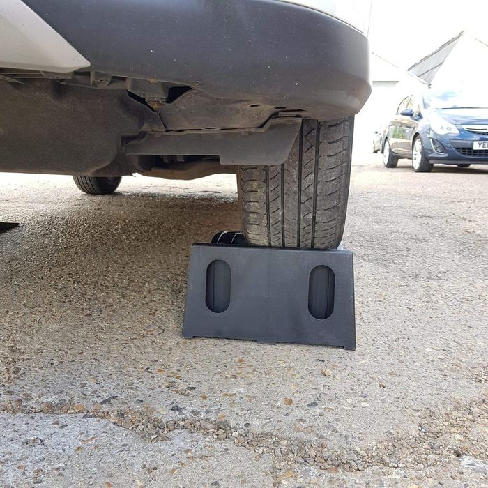 Разглобяема автомобилна рампа 3 тона, пластмаса 130x 38x 21 см