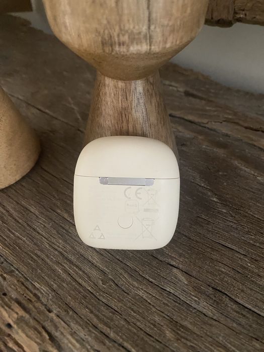 Vand Air pod pentru a asculta muzica