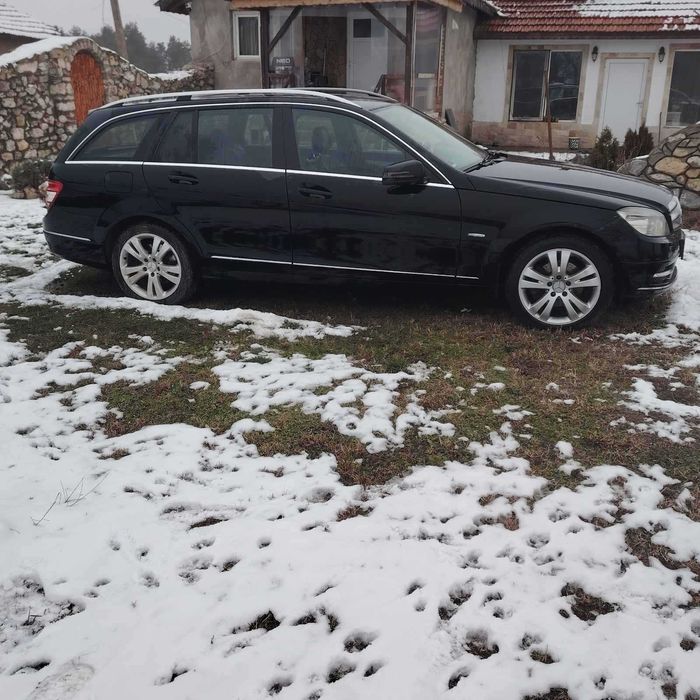 Продавам с всичко платено