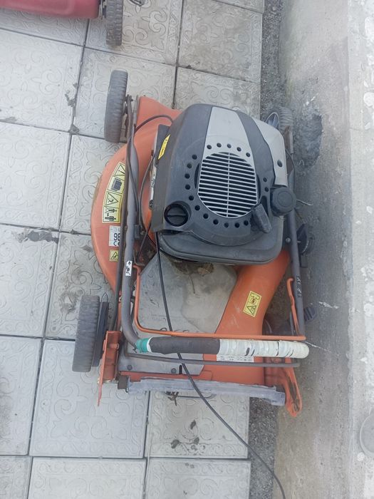 Газонокосилки продам