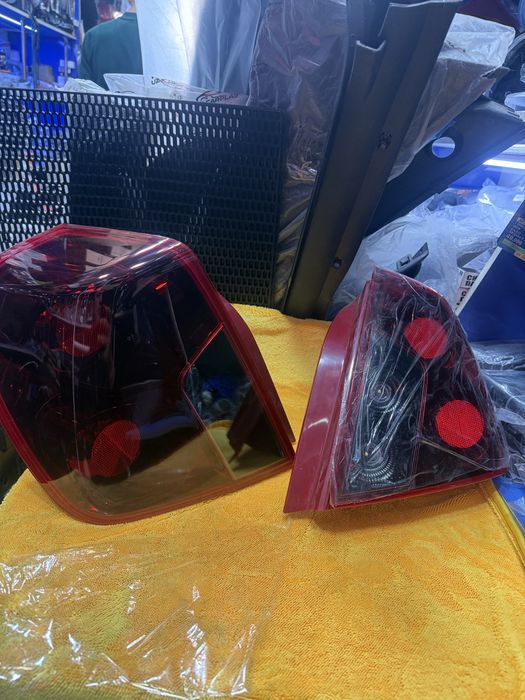 Optra mednayt qora va qizil rangi bor