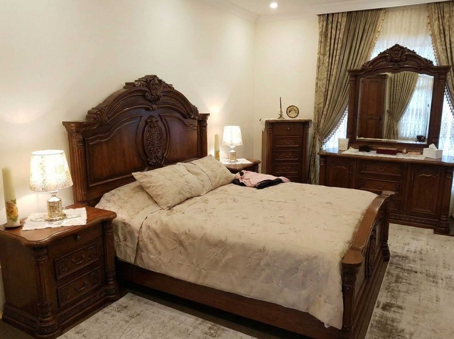 Большой комплект мебели в классическом стиле (спальня + зал)