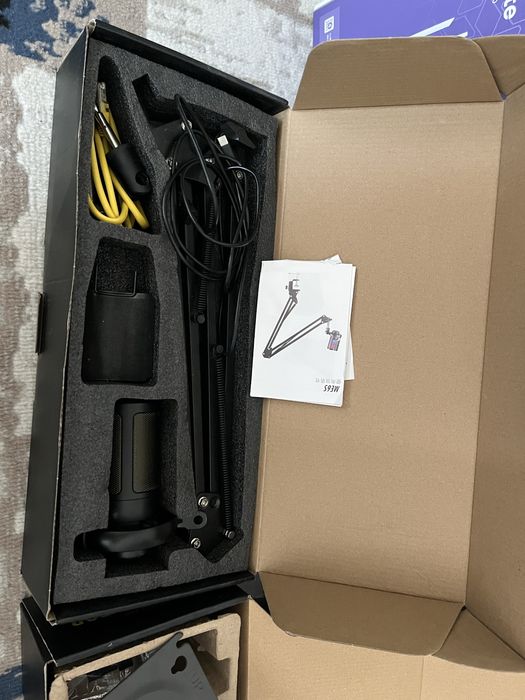 Kronshteyn,Mikrafon,Klaviatura,Mishka