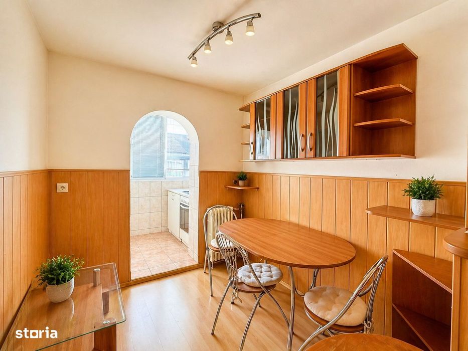 Pb cu 2 camere - Etajul 4 - Zona strazii Sovata - Decebal - IMOBIHOR