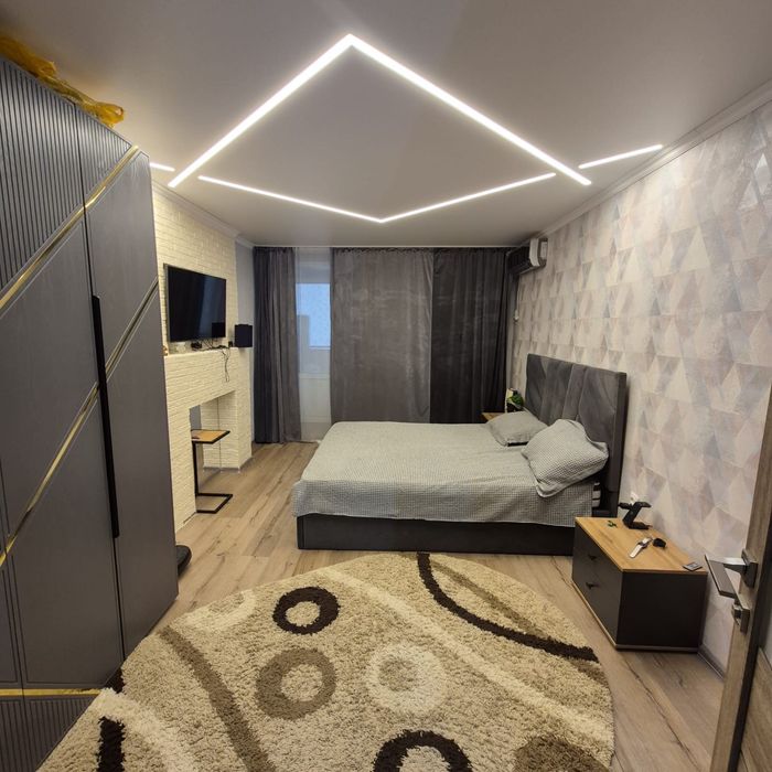 Продам 4 комнатную квартиру