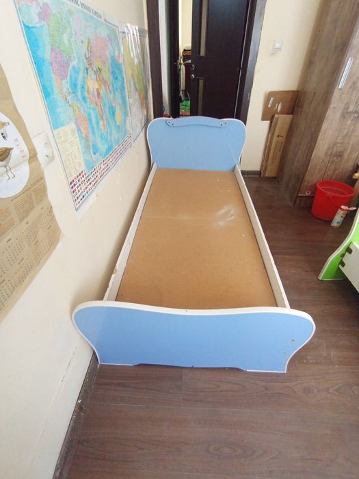 Kravat bolalar uchun.Kattalar ham bemalol sigʻadi.