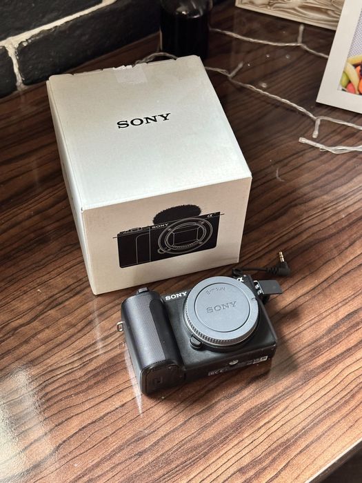 Sony ZV-E10 ll .